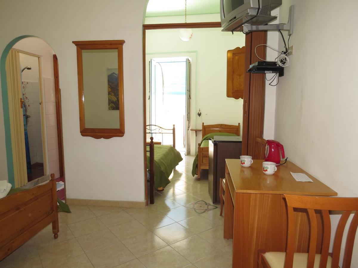 Casa Vittorio B&B Lipari  Bagian luar foto