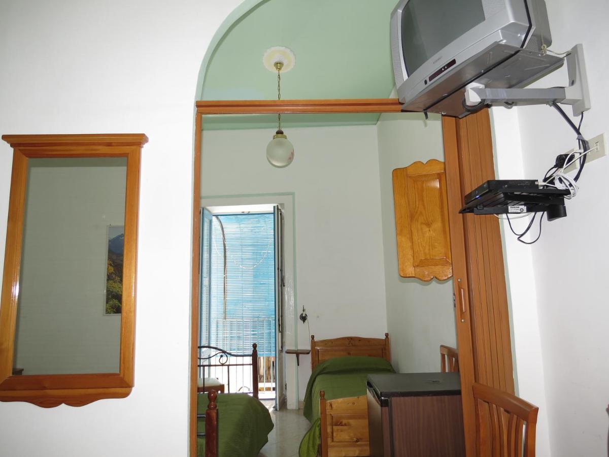 Casa Vittorio B&B Lipari  Bagian luar foto