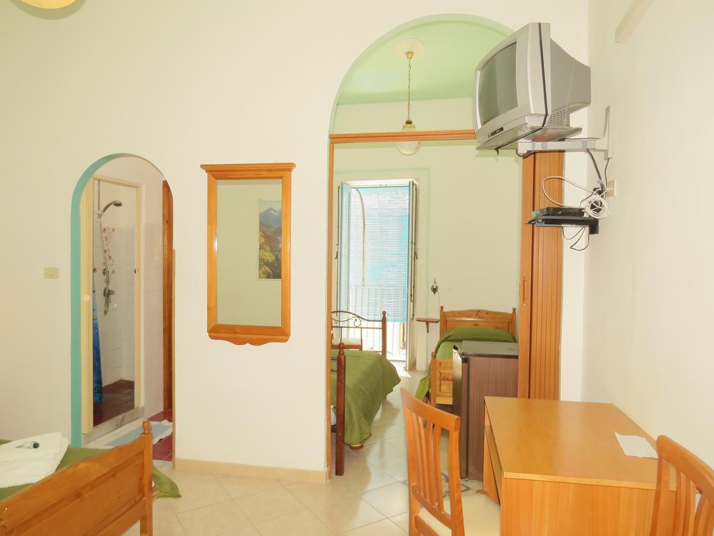 Casa Vittorio B&B Lipari  Bagian luar foto