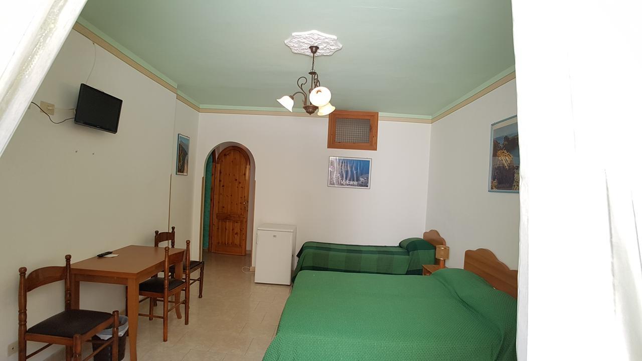 Casa Vittorio B&B Lipari  Bagian luar foto