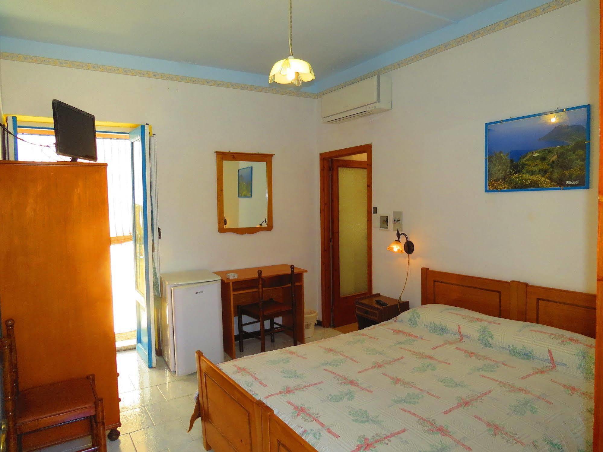 Casa Vittorio B&B Lipari  Bagian luar foto
