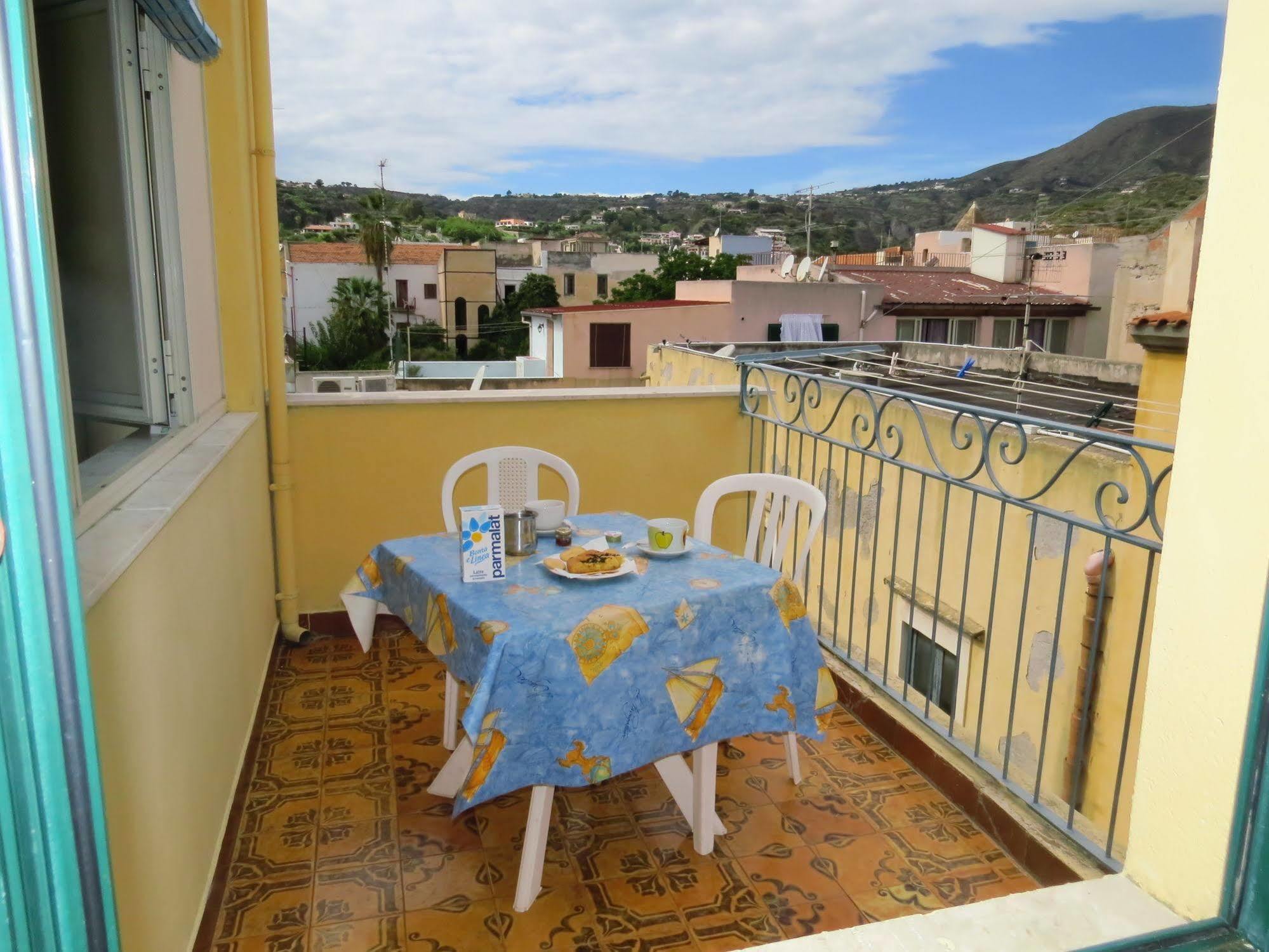 Casa Vittorio B&B Lipari  Bagian luar foto